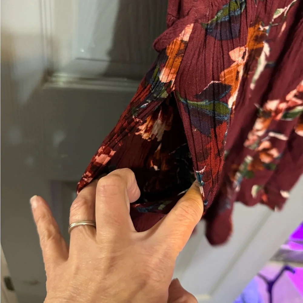 Xhilaration Burgundy‎ Floral Romper